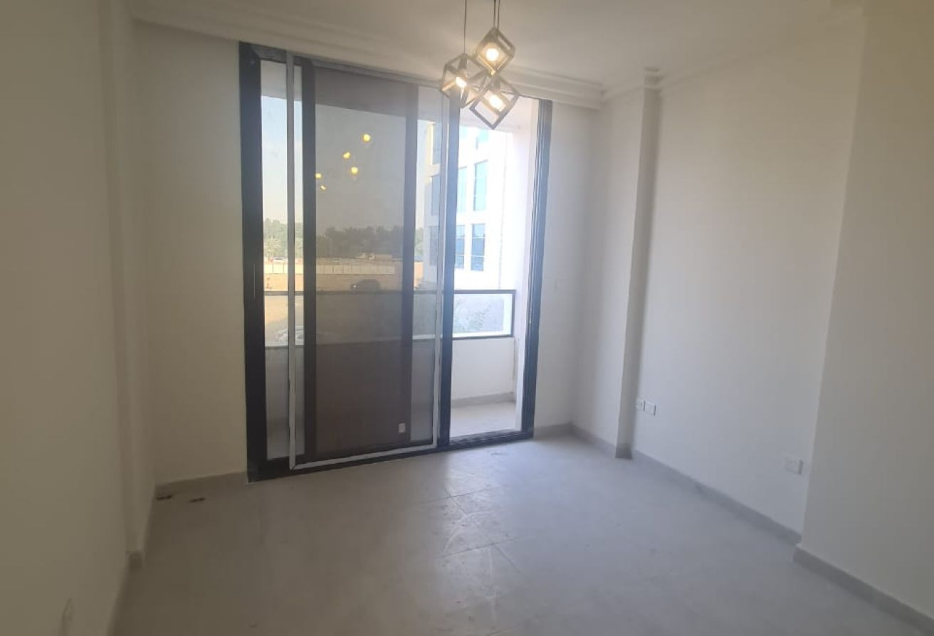 goodSpacious 1 BR Apartment in Muwaileh Commercial