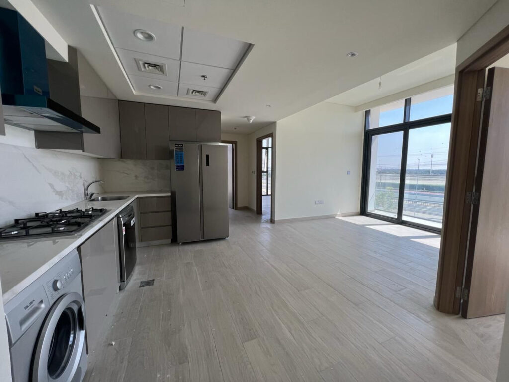 Selling 3 BHK Ready Apartment